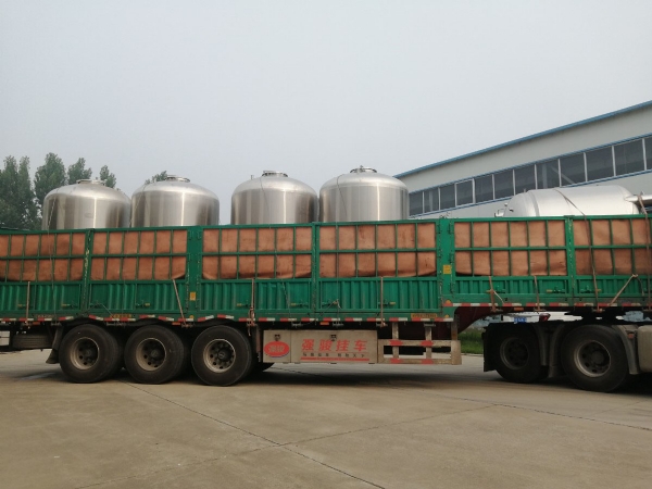 濟南不銹鋼儲罐、不銹鋼攪拌罐發(fā)貨